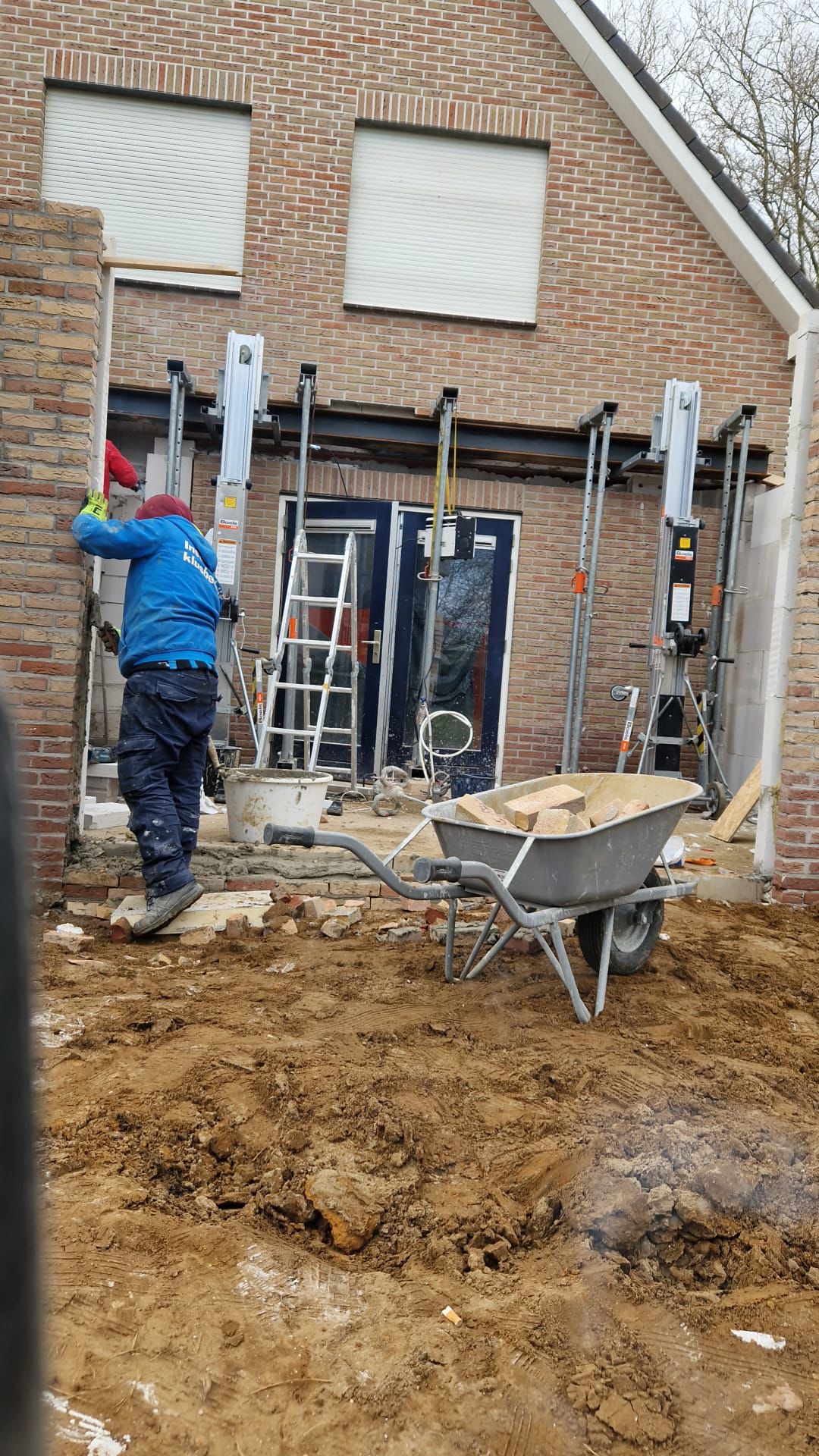 Uitvoering door Instalawi